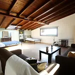 Erytha - Serene Retreat With Views & Garden 别墅 Mesimérion