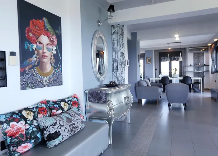 Erytha - Serene Retreat With Views & Garden *