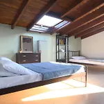 Vilă Erytha - Serene Retreat With Views & Garden Mesimérion