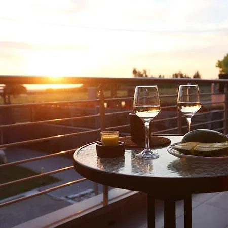 Erytha - Serene Retreat With Views & Garden Vilă Mesimérion