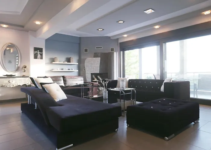 Erytha - Serene Retreat With Views & Garden Mesimérion