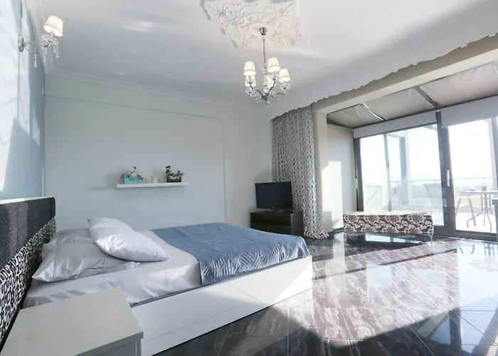 Erytha - Serene Retreat With Views & Garden Villa Mesimérion