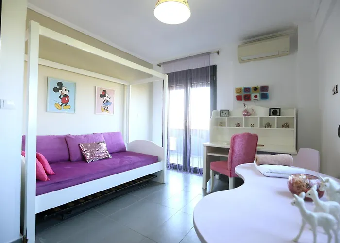 Villa Erytha - Serene Retreat With Views & Garden